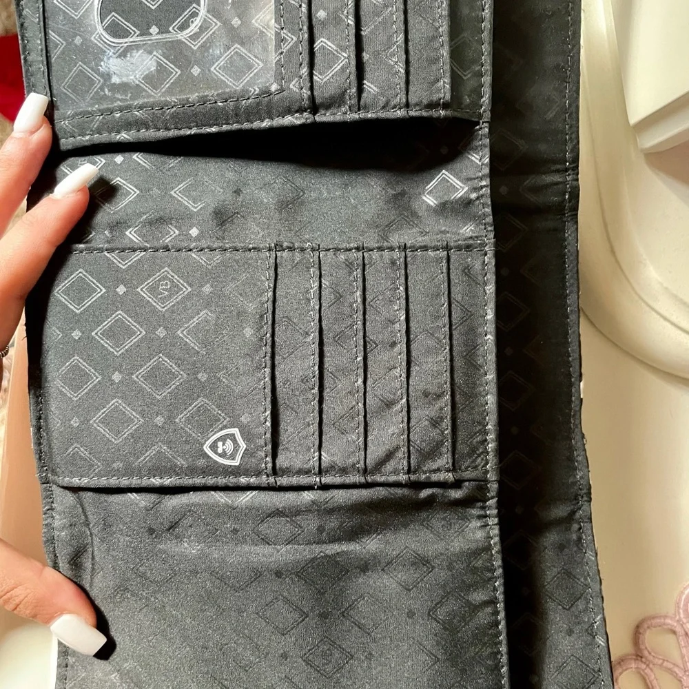 Vera Bradley wristlet wallet - Picture 2 of 5